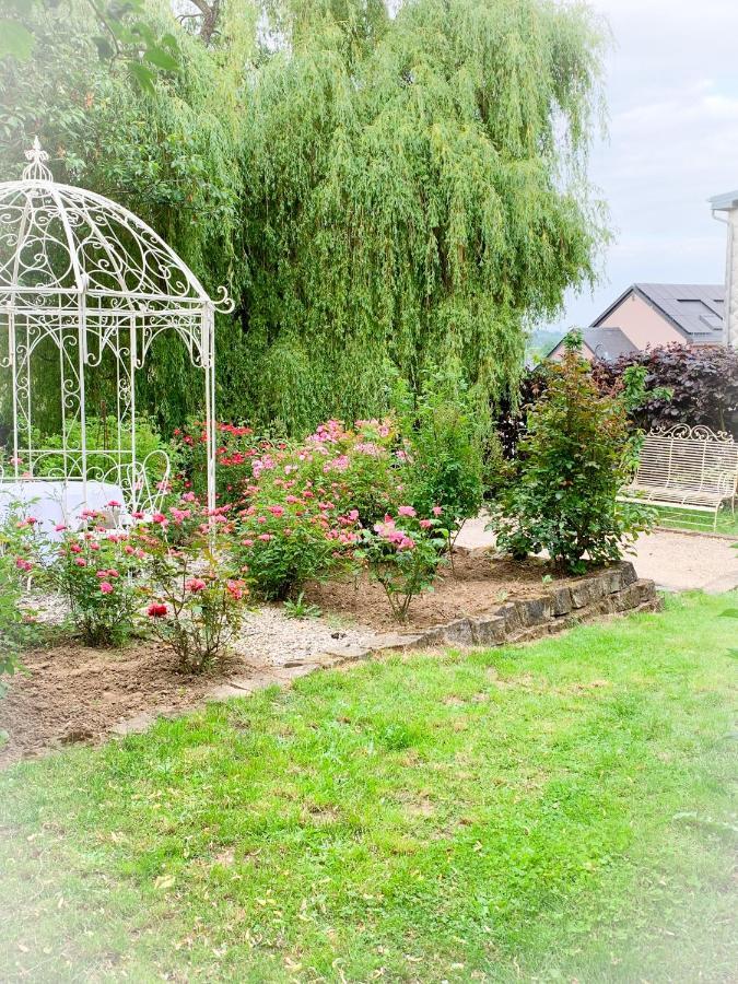 Isabelle'S Rosegarden Hotel Beckerich ภายนอก รูปภาพ